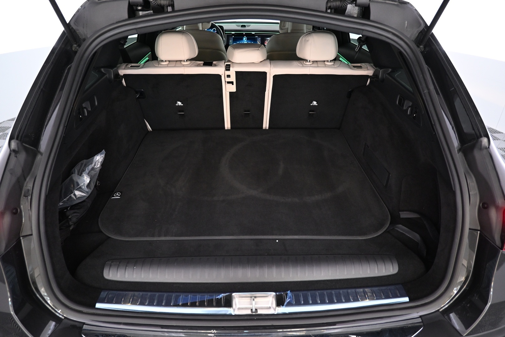 MERCEDES-BENZ E 2025