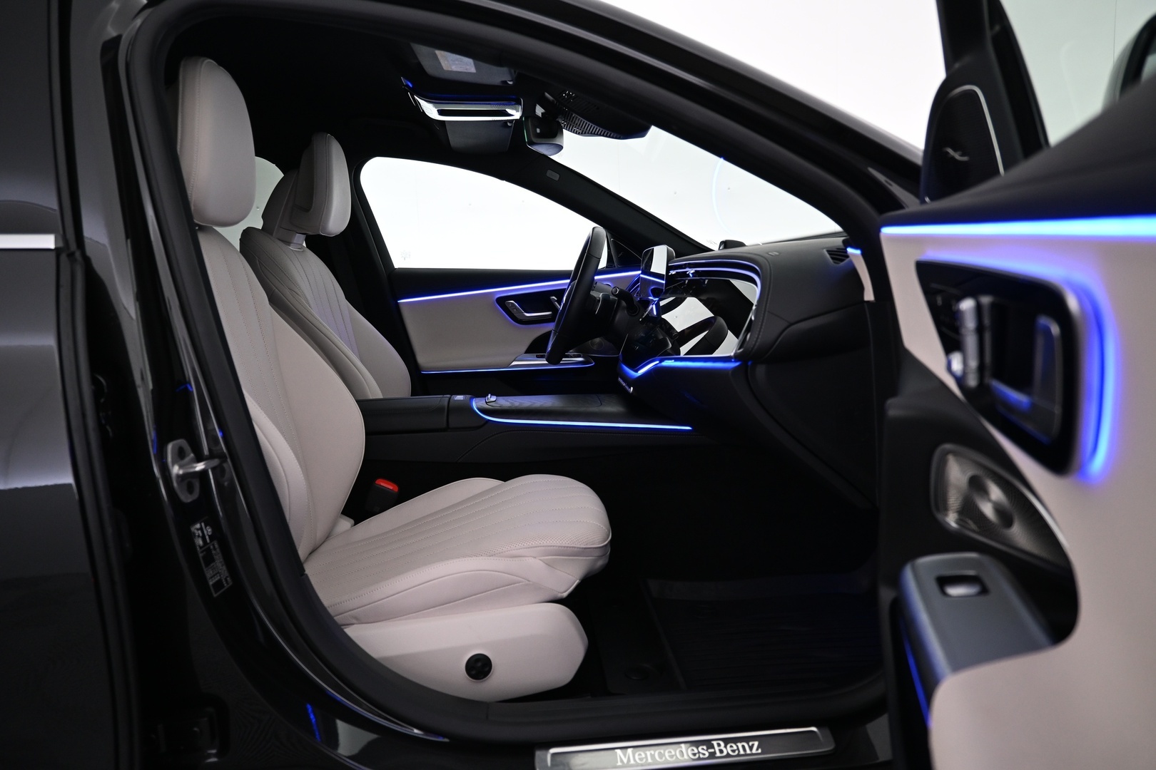 MERCEDES-BENZ E 2025