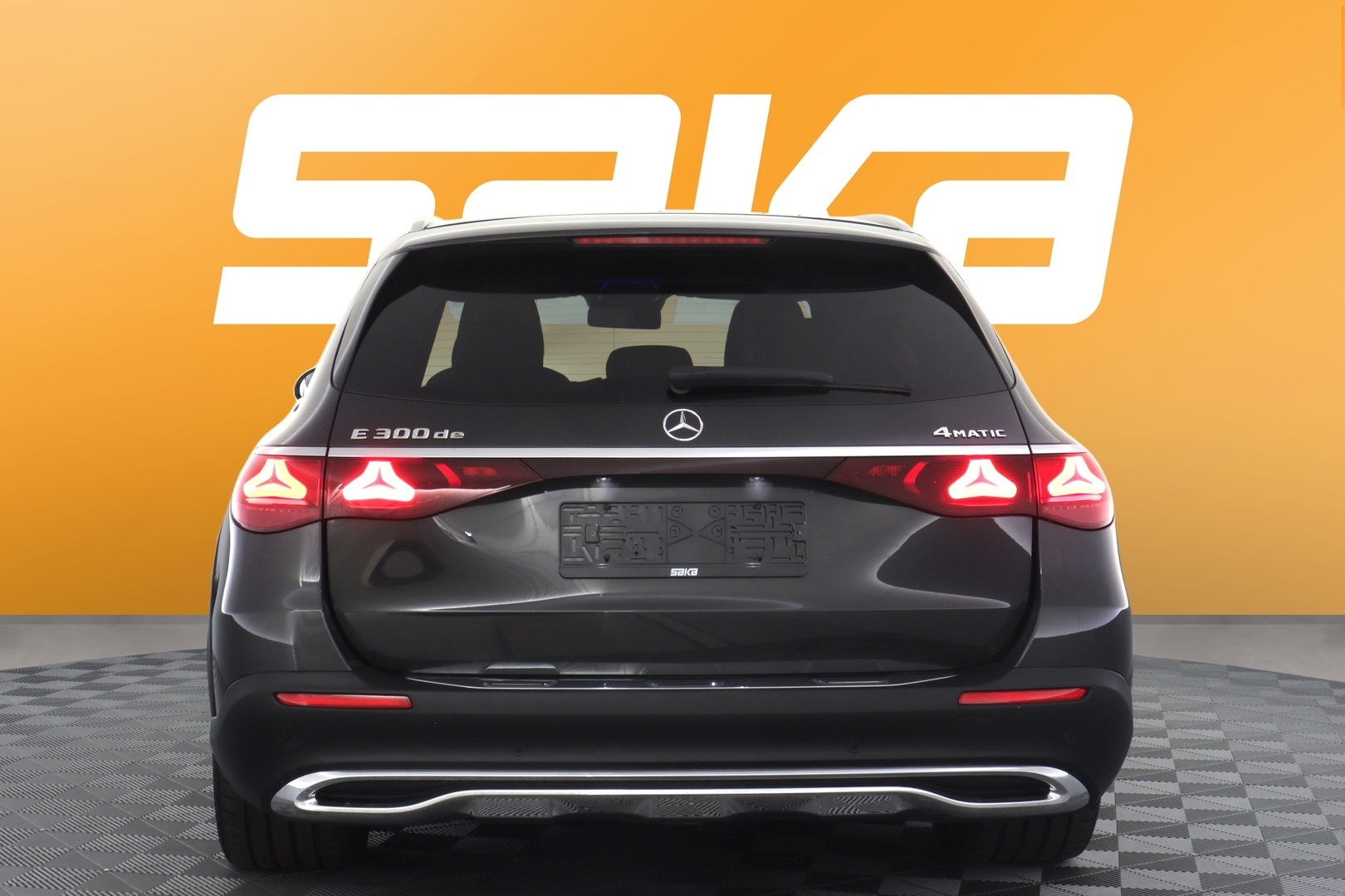 MERCEDES-BENZ E 2025