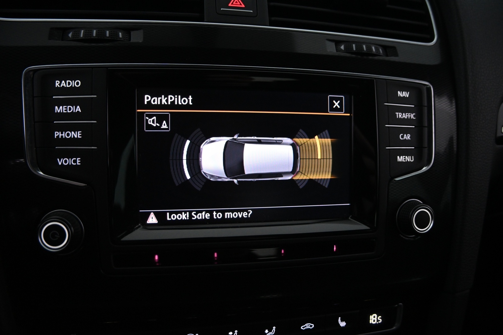 VOLKSWAGEN Golf 2014