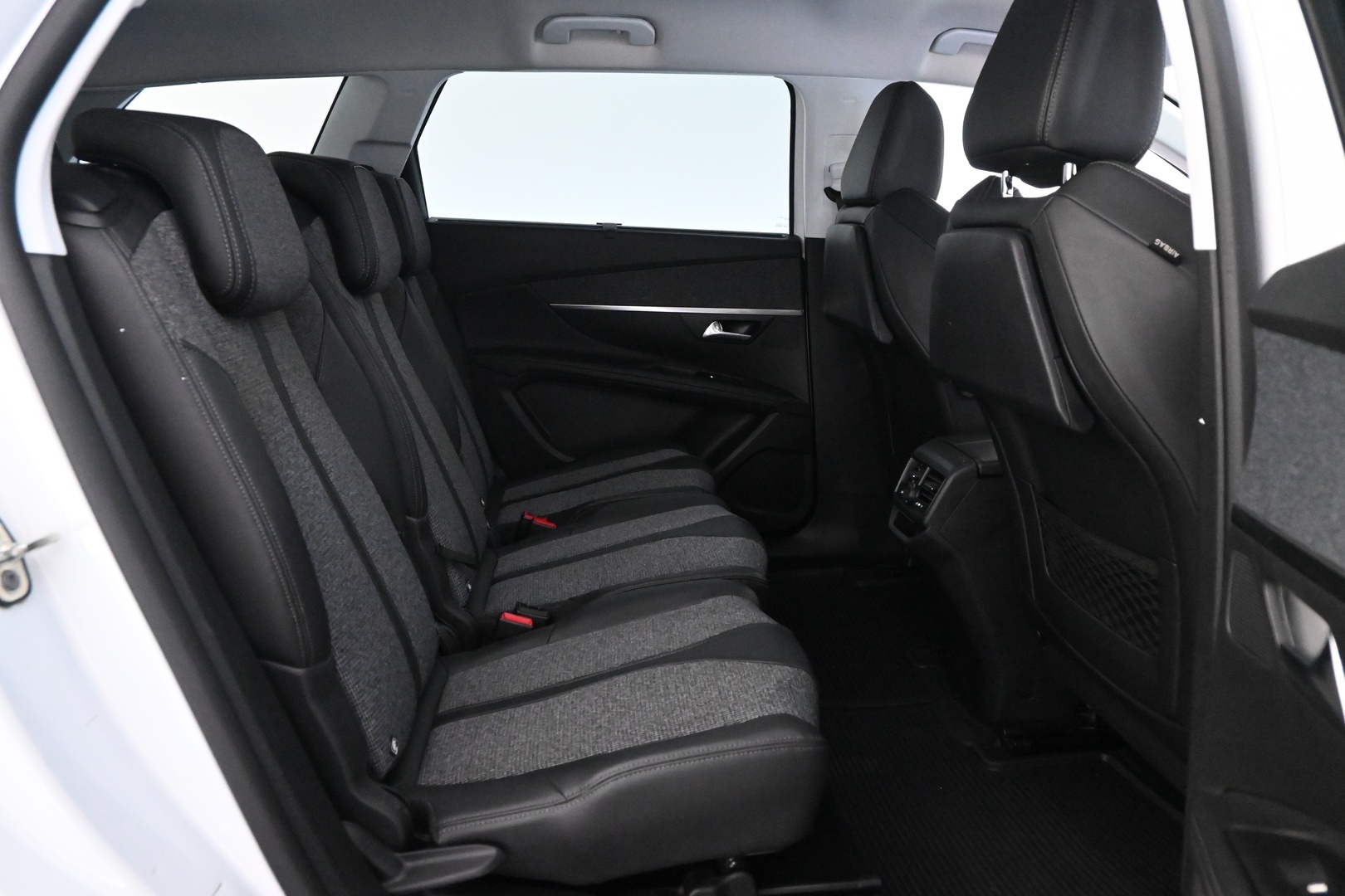 PEUGEOT 5008 2018