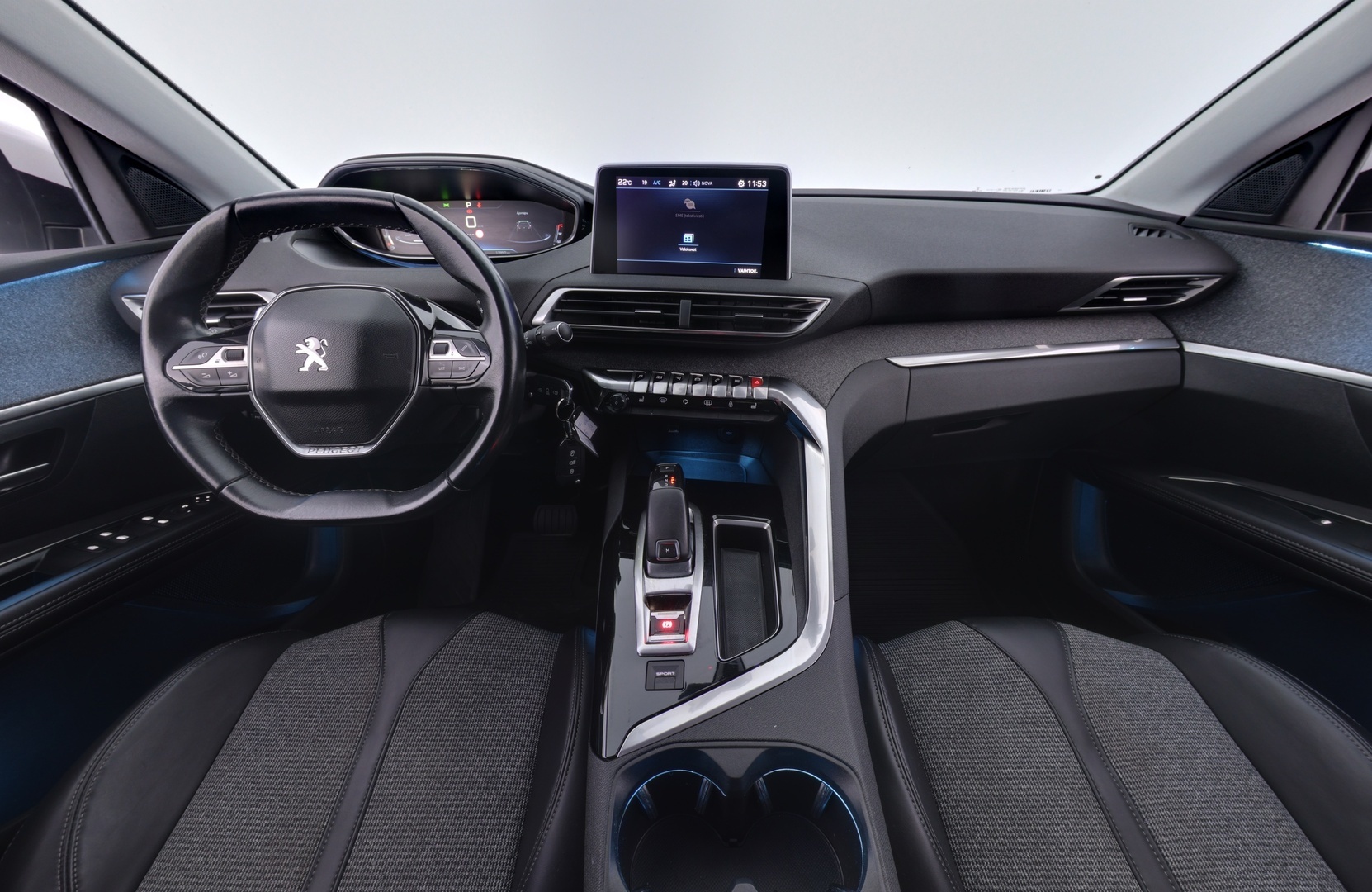 PEUGEOT 5008 2018