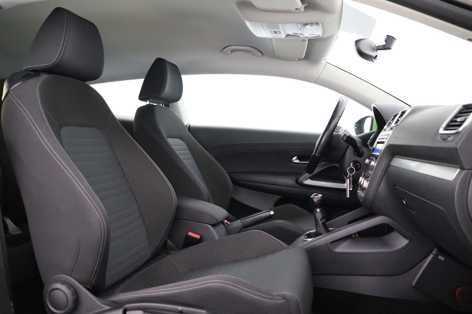 VOLKSWAGEN Scirocco 2011