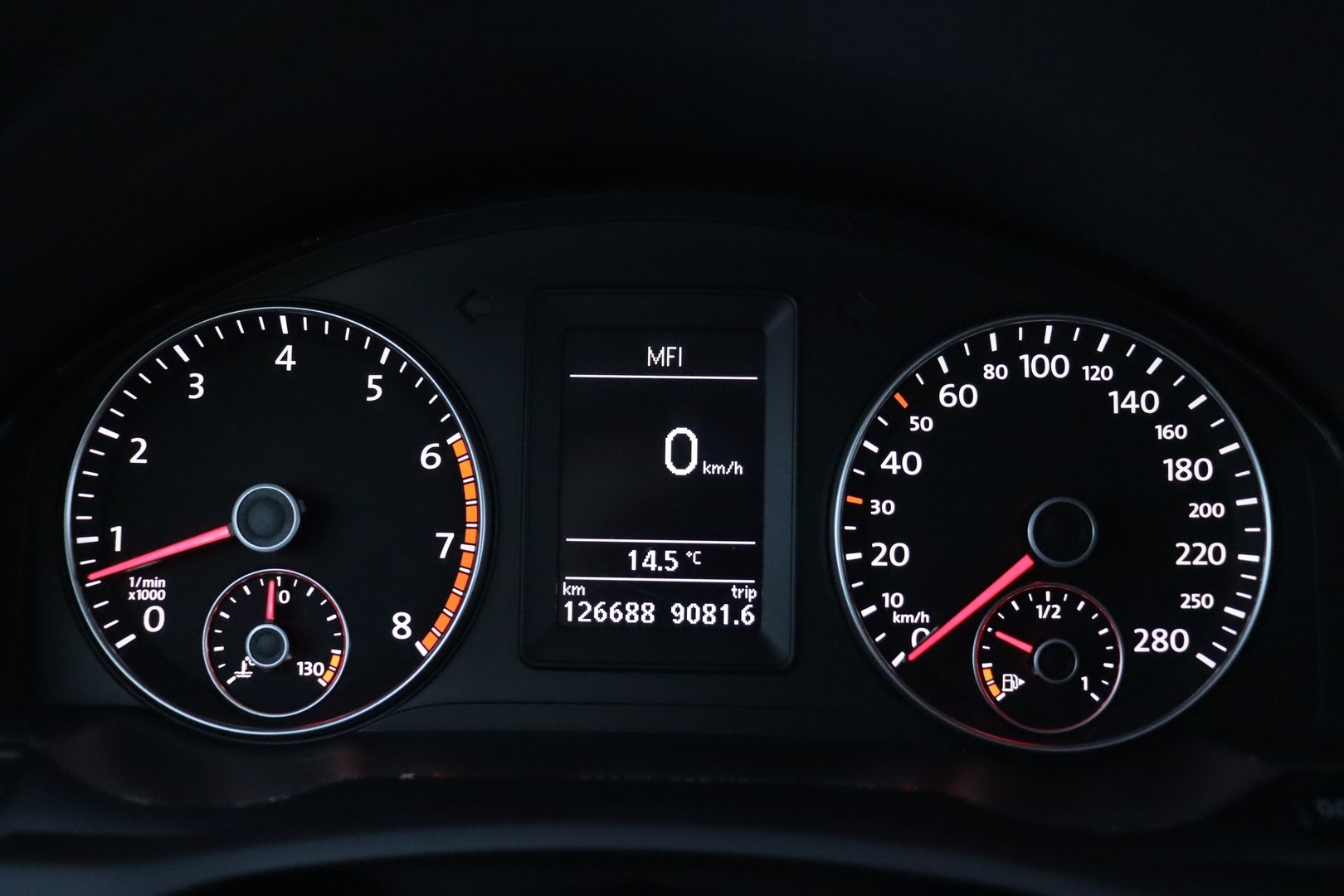 VOLKSWAGEN Scirocco 2011