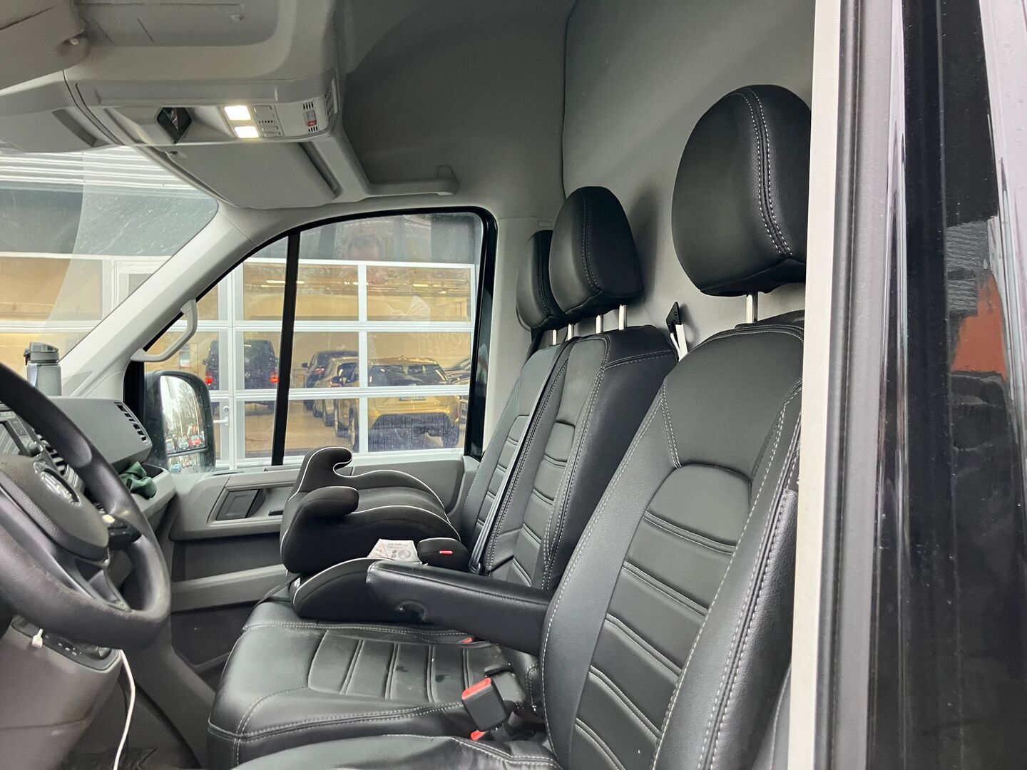 VOLKSWAGEN Crafter 2023