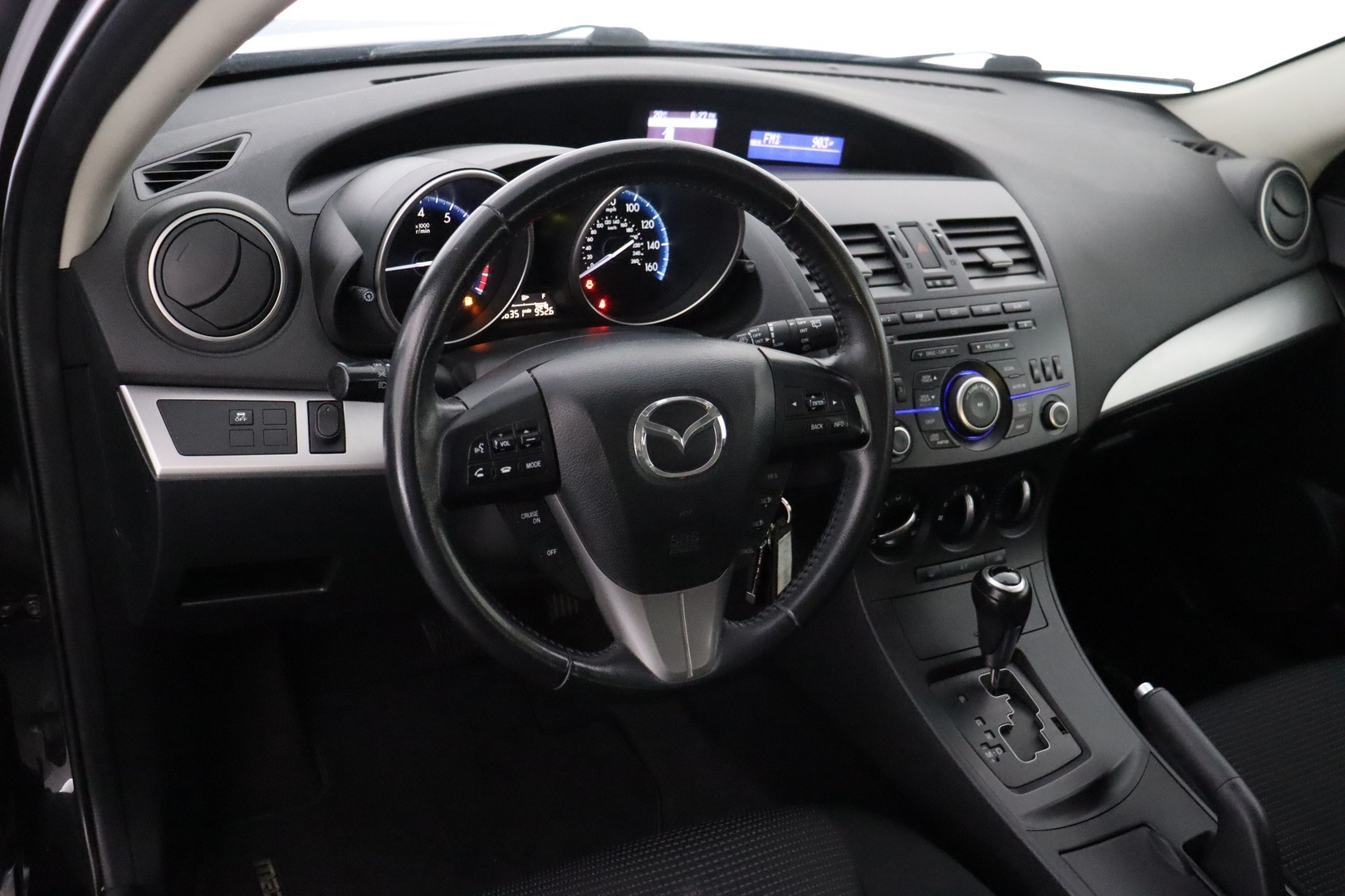 MAZDA 3 2012