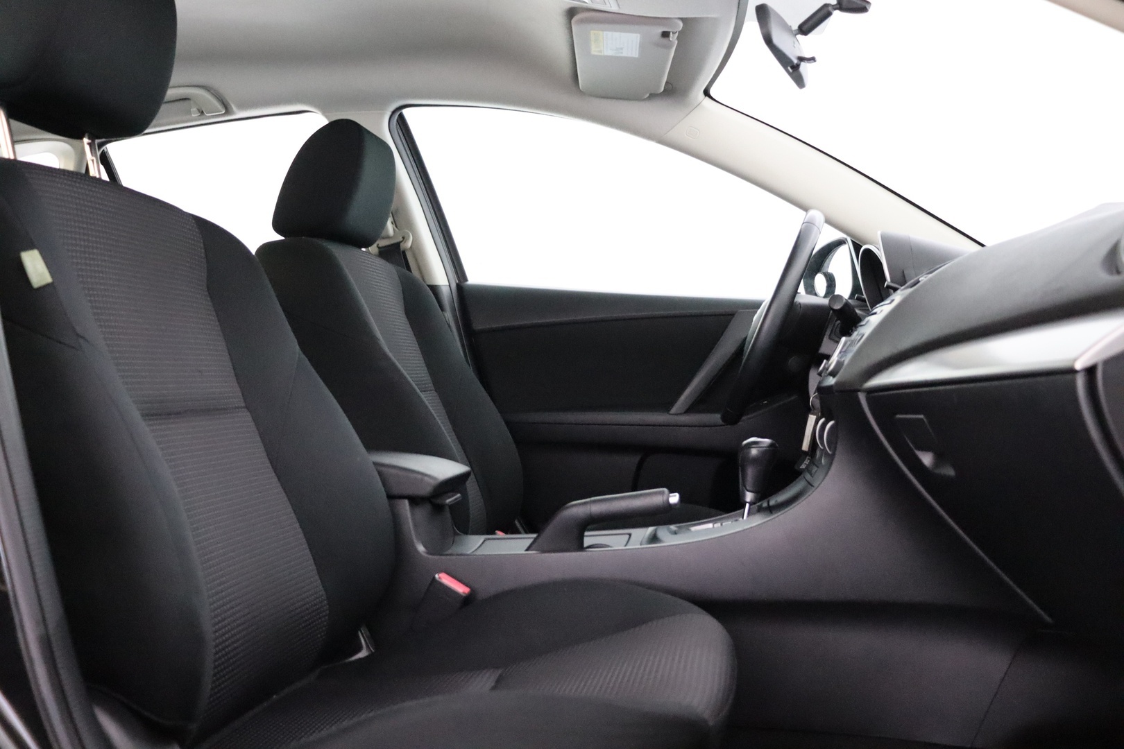 MAZDA 3 2012