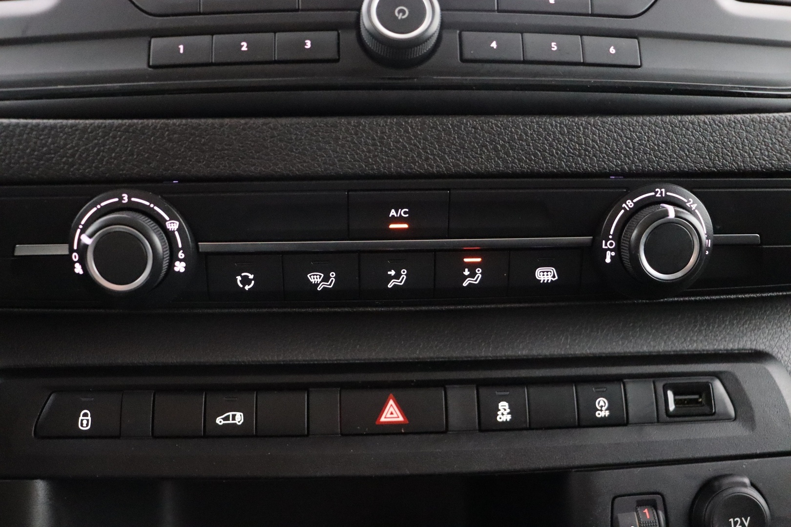 PEUGEOT Expert 2022