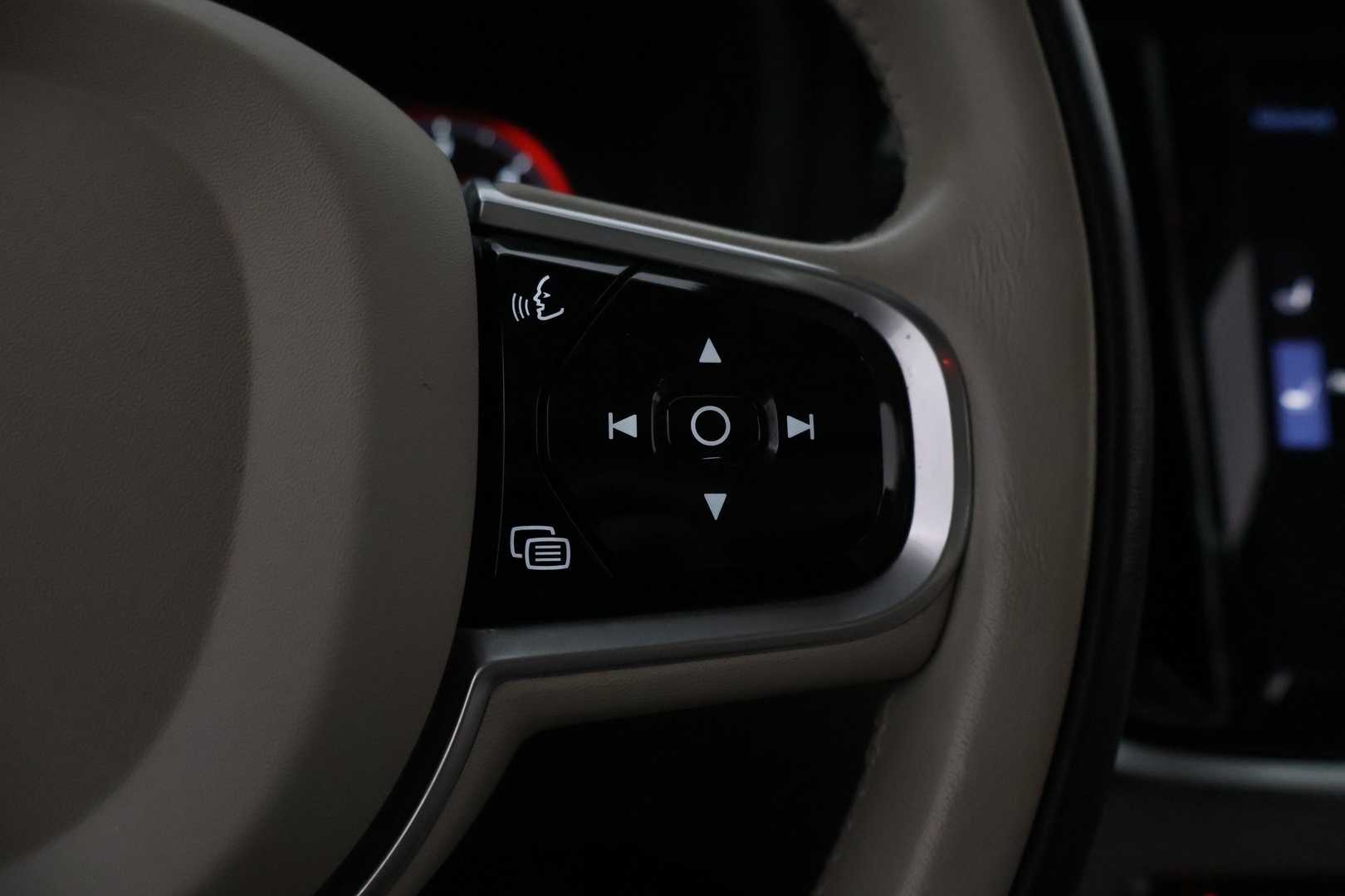 VOLVO V60 Cross Country 2019