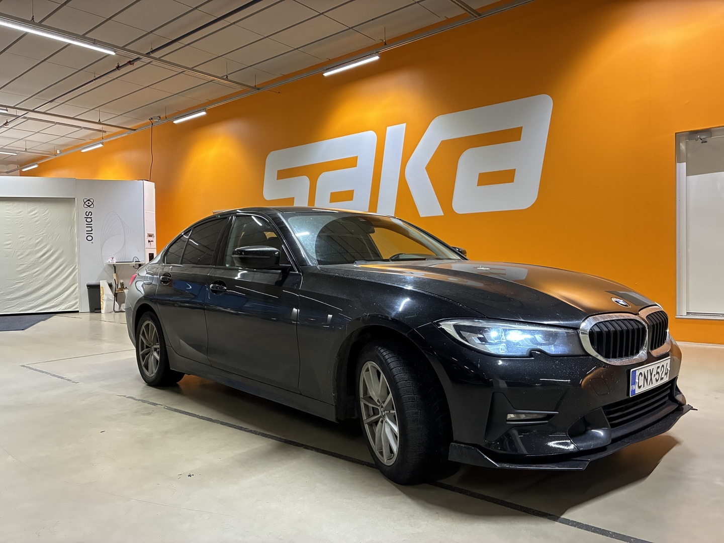 BMW 330 2019