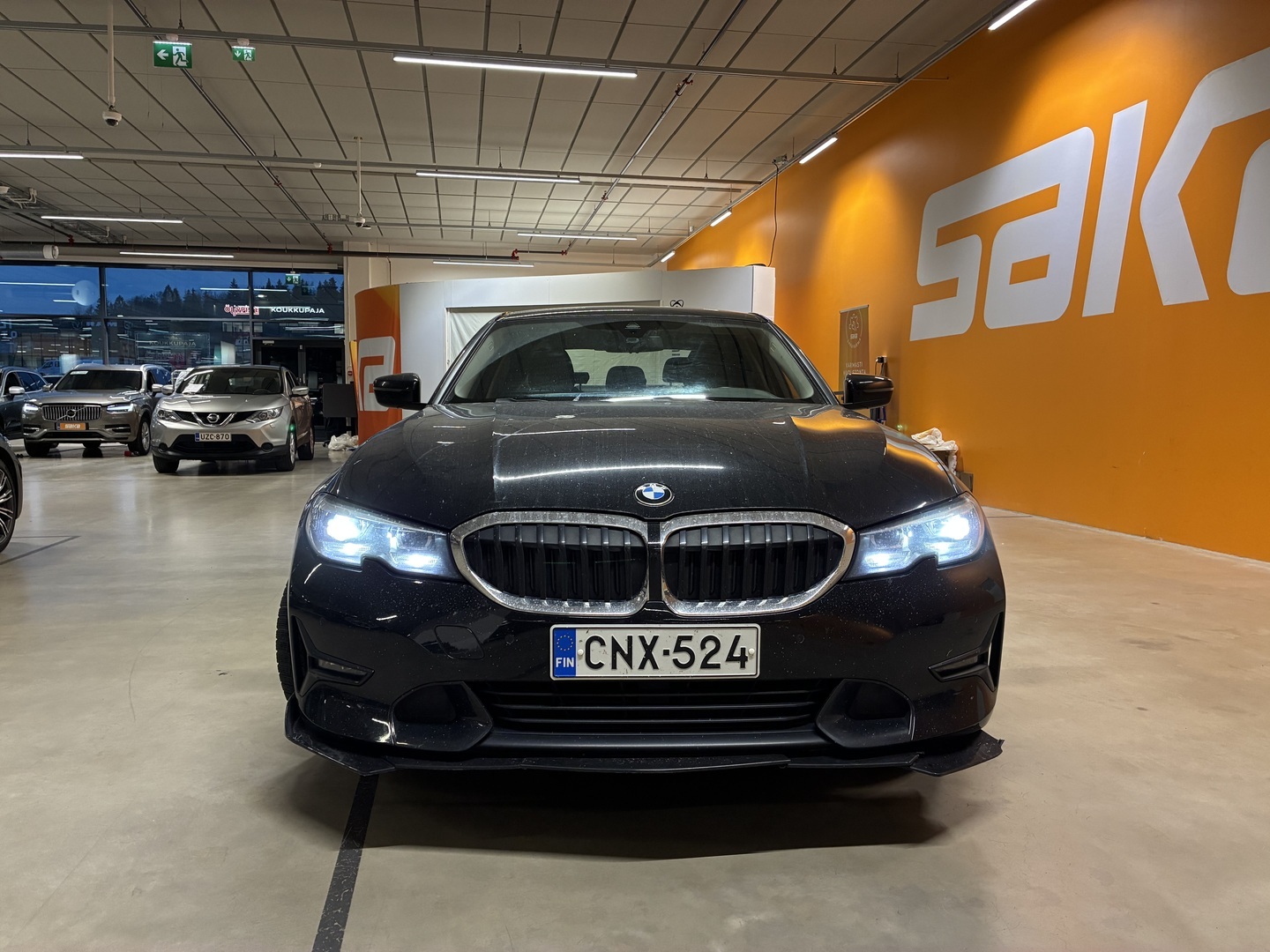 BMW 330 2019