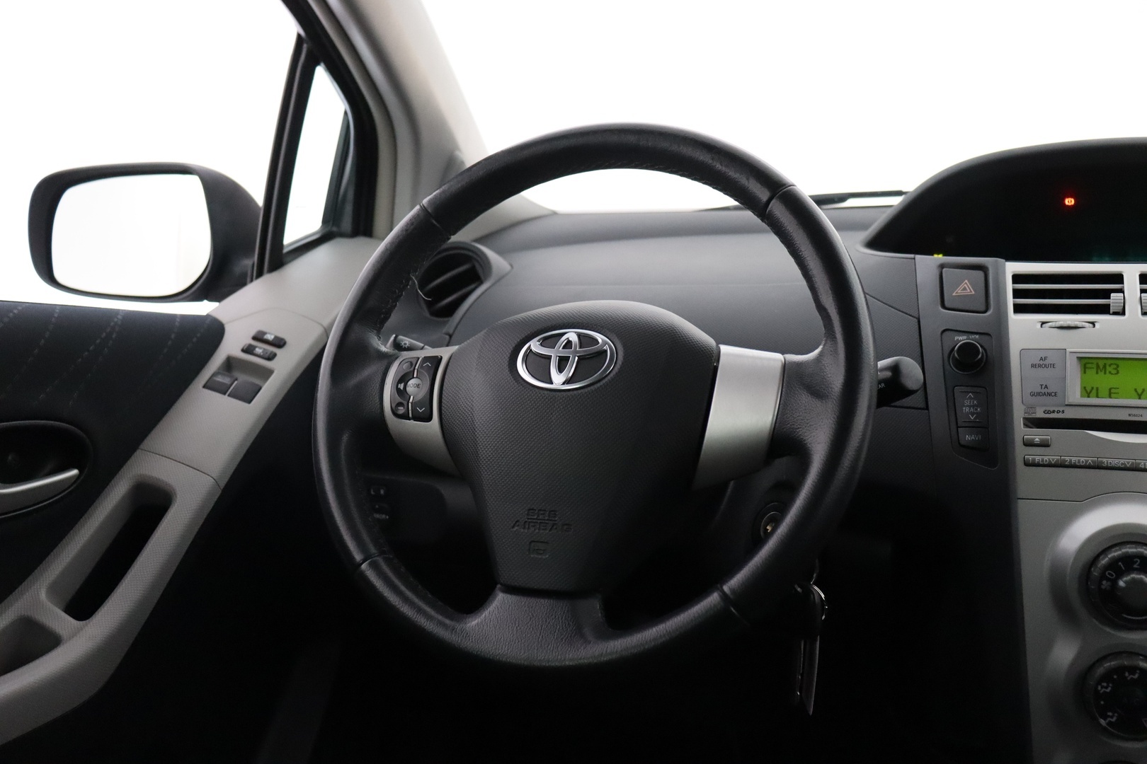 TOYOTA Yaris 2008