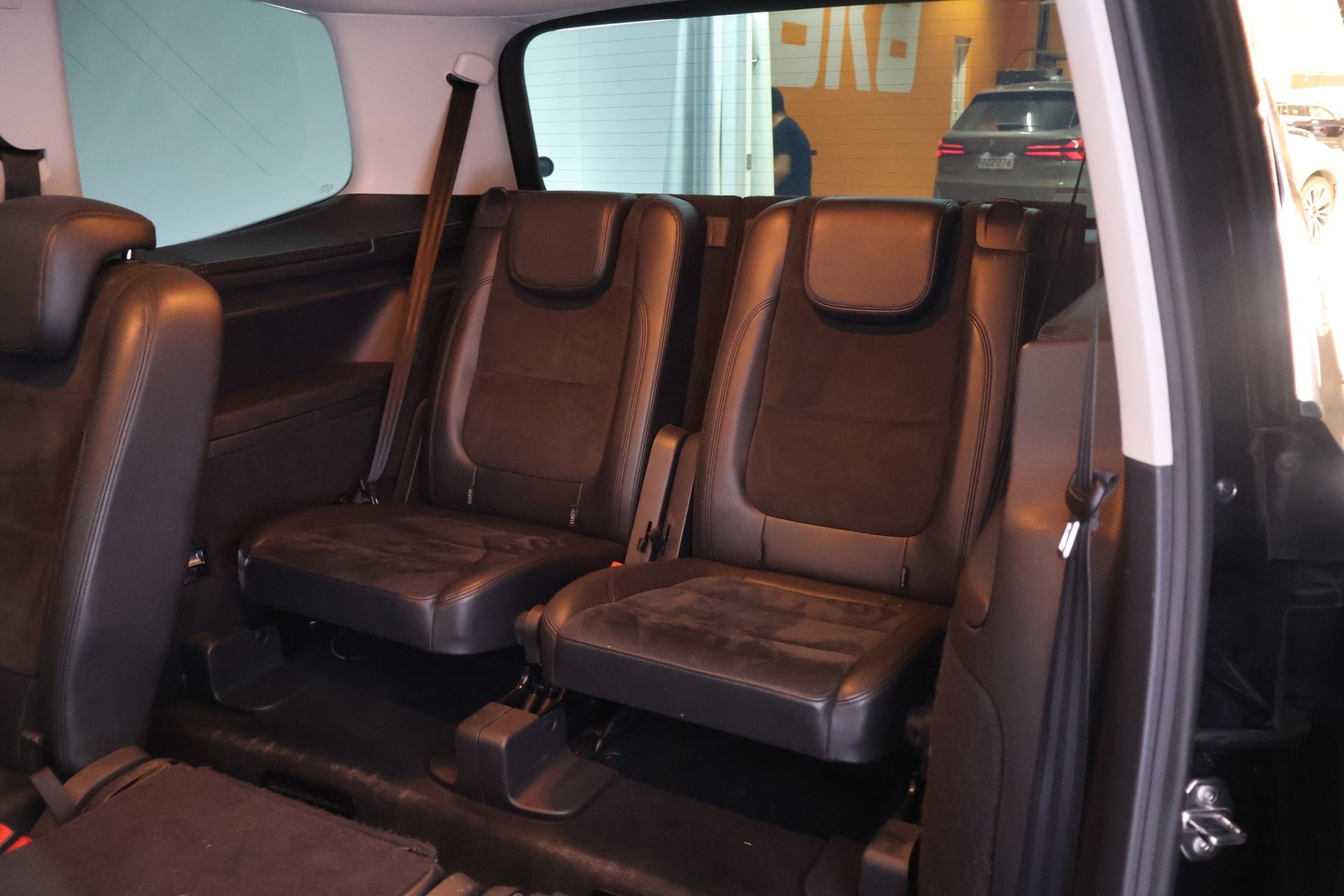 VOLKSWAGEN Sharan 2012