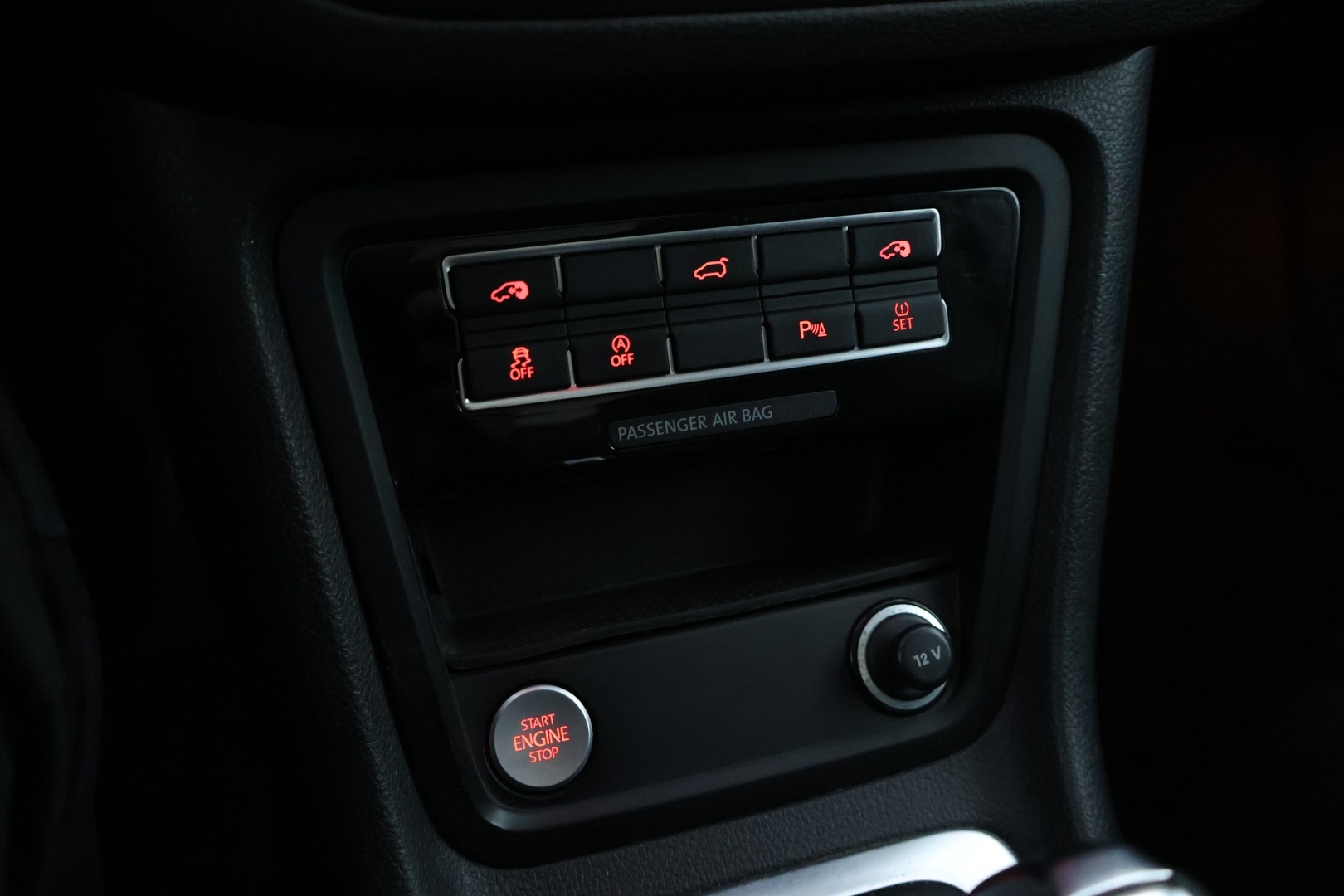 VOLKSWAGEN Sharan 2012