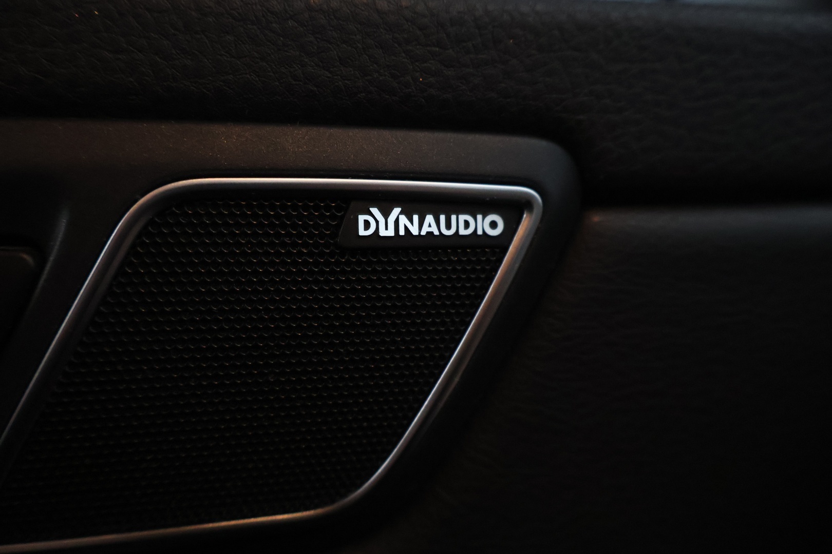 VOLKSWAGEN Sharan 2012