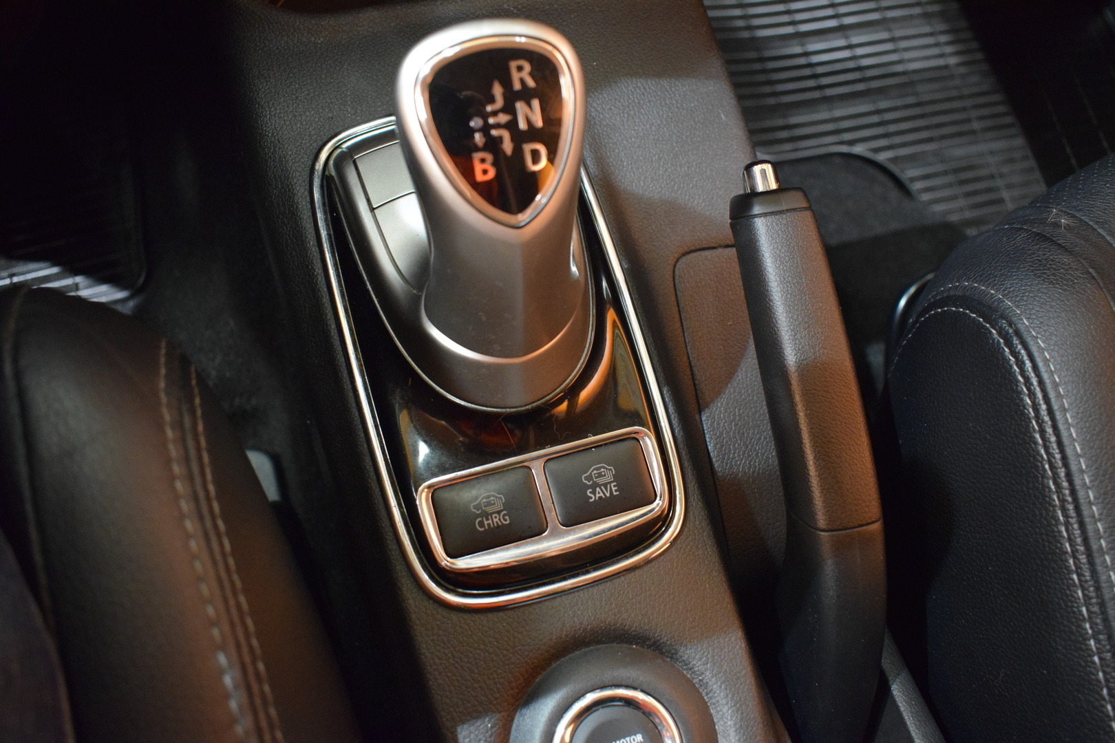 MITSUBISHI OUTLANDER PHEV 2014