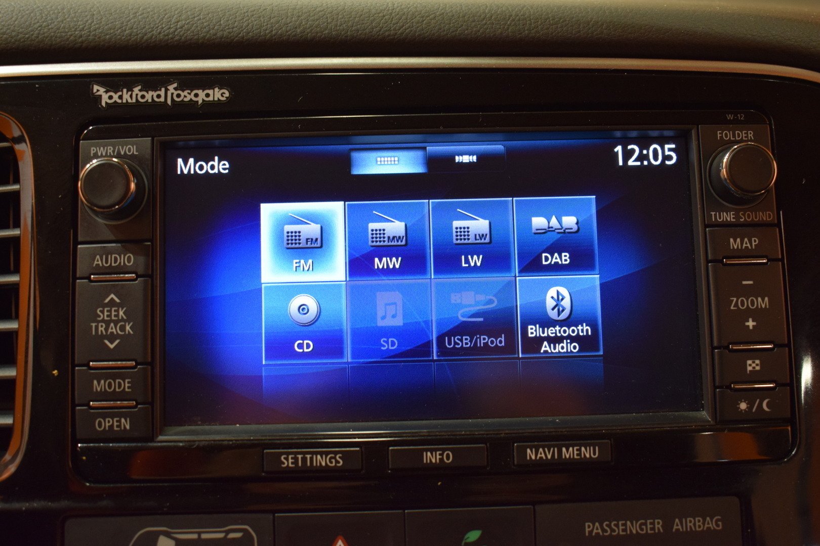 MITSUBISHI OUTLANDER PHEV 2014