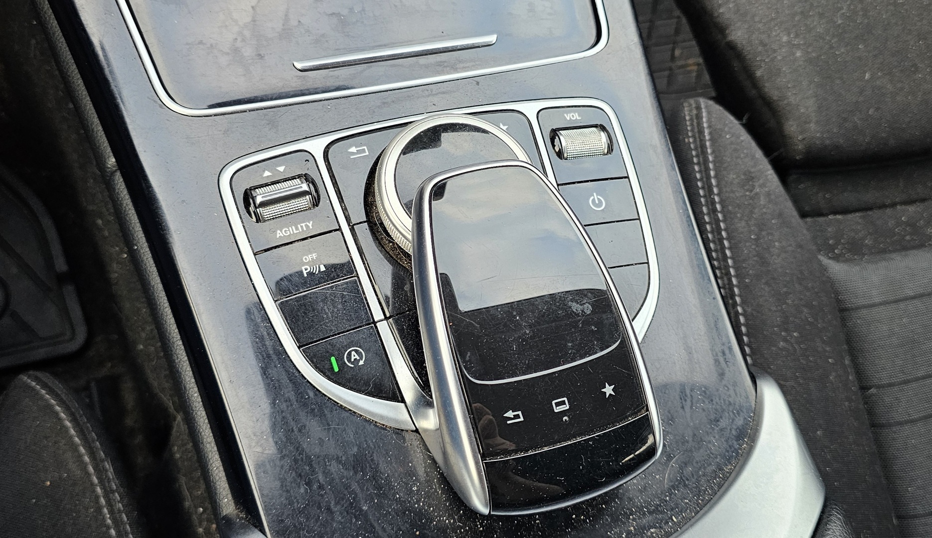 MERCEDES-BENZ C 2015