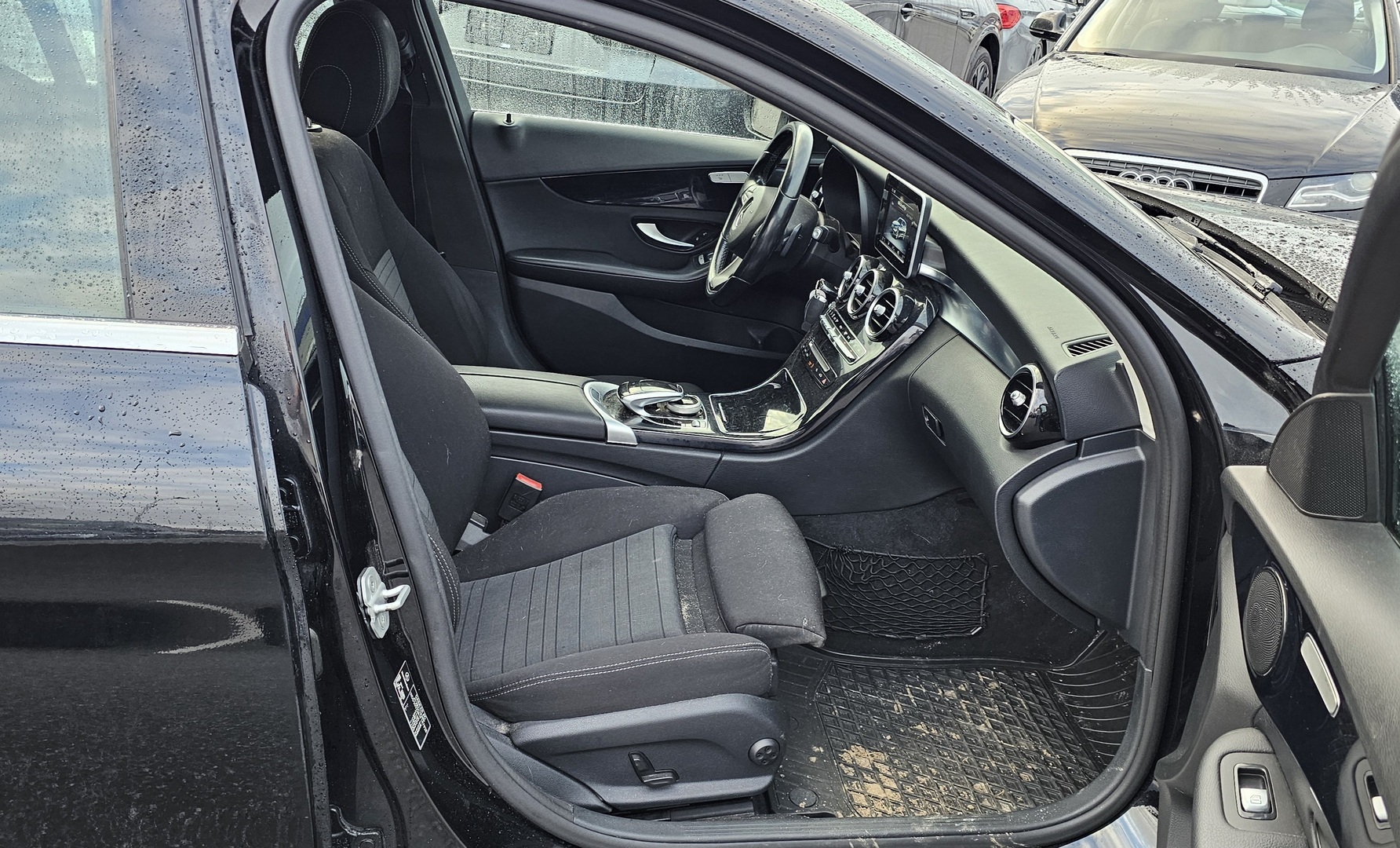 MERCEDES-BENZ C 2015