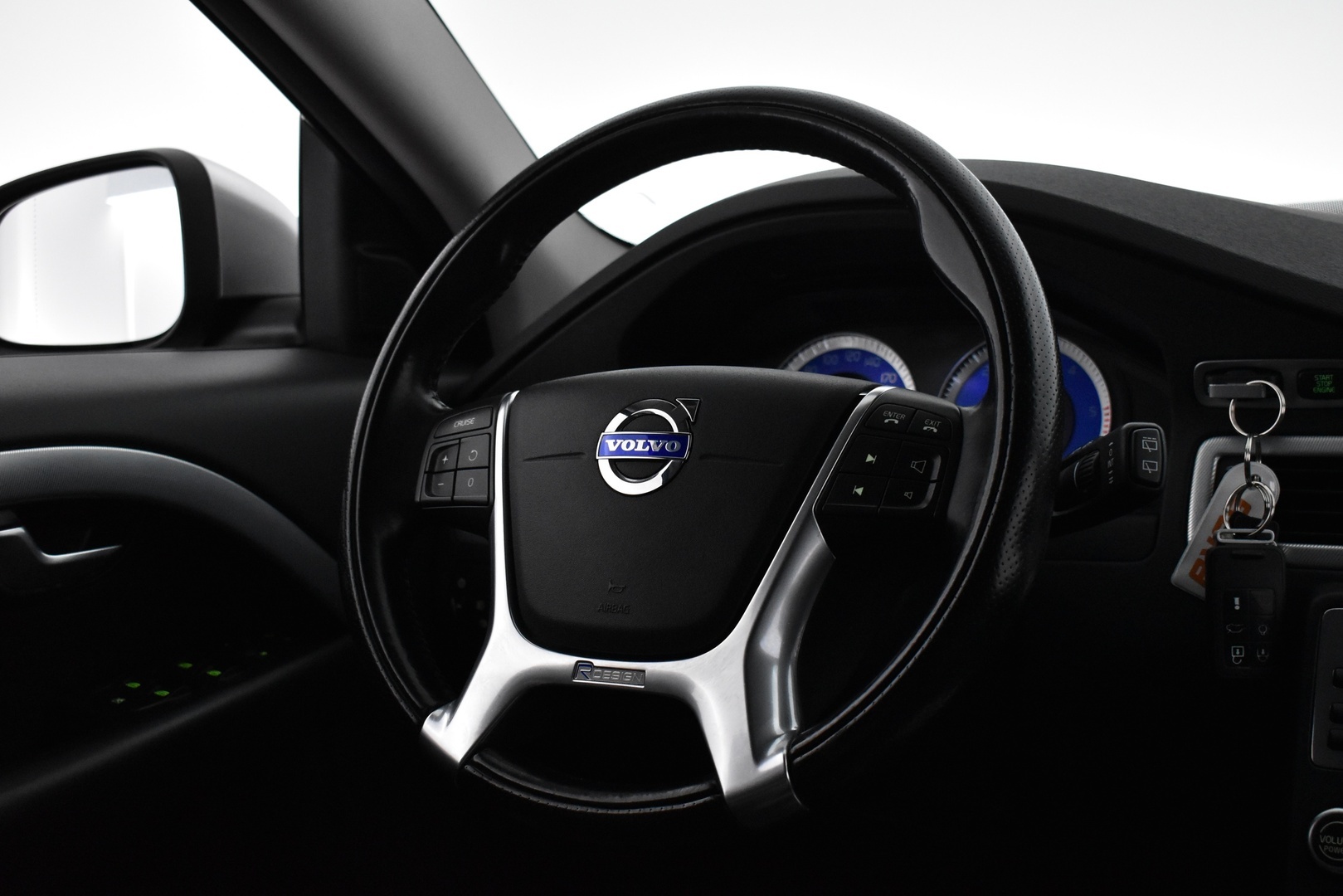 VOLVO V70 2010