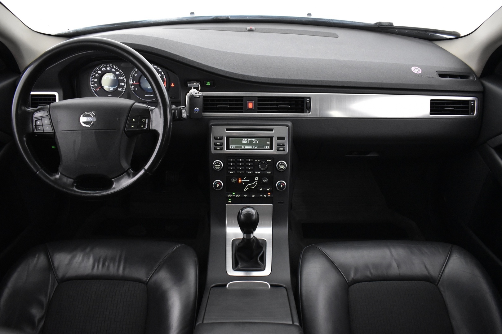 VOLVO V70 2009