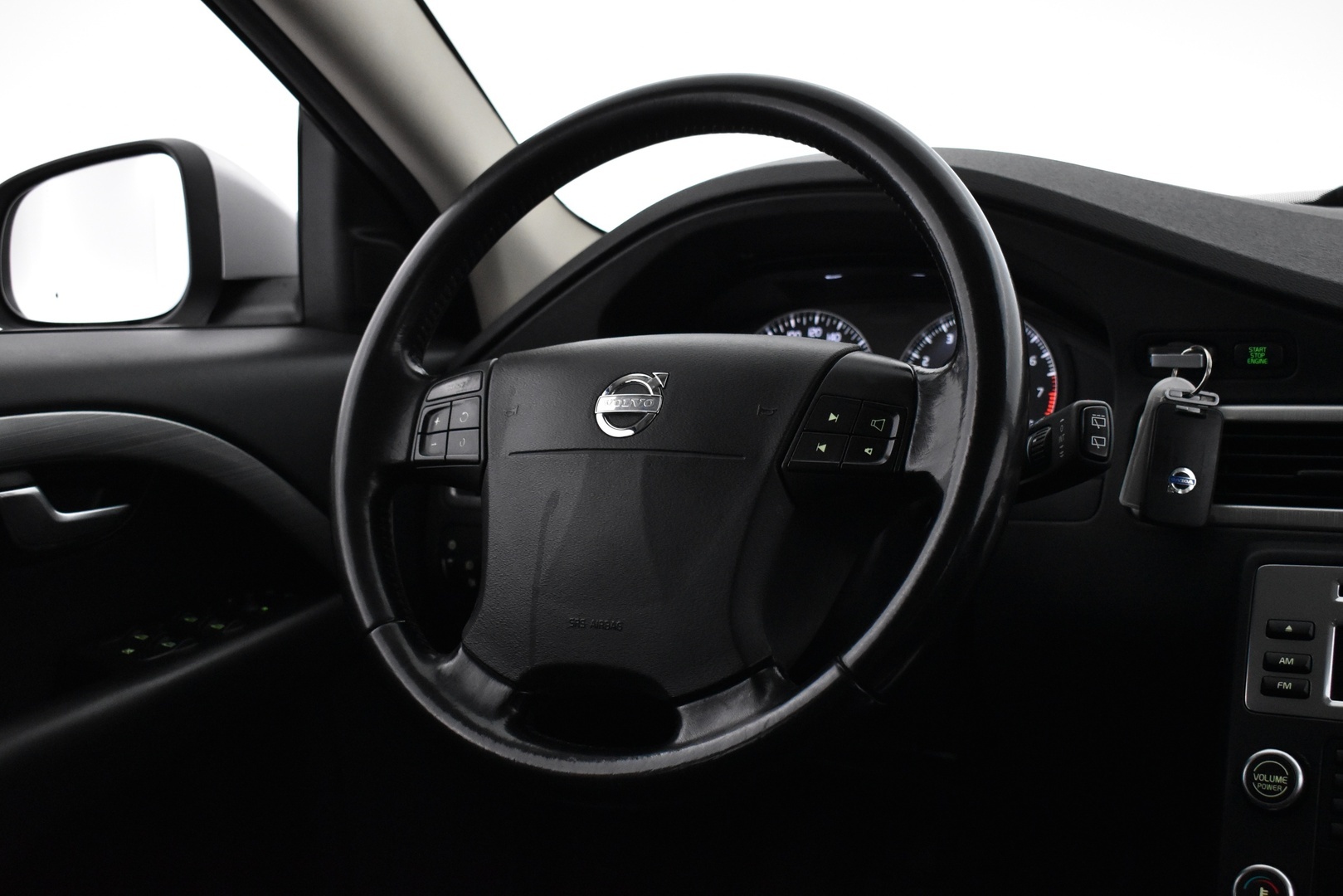 VOLVO V70 2009