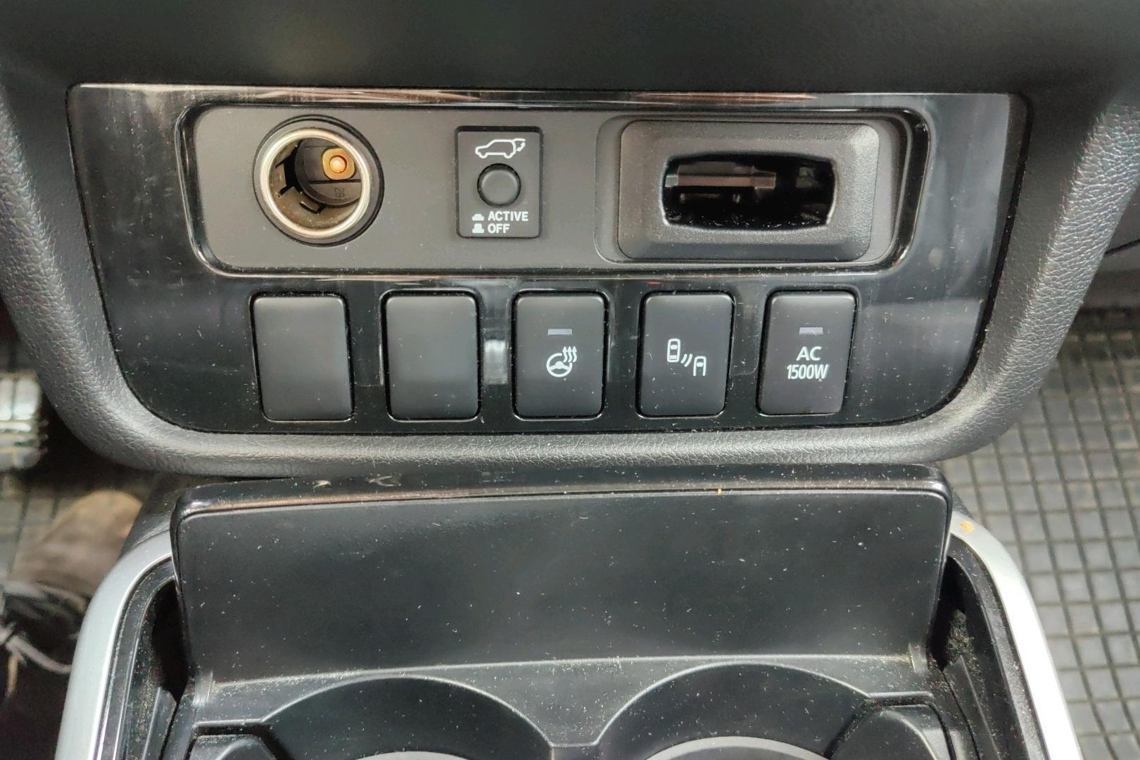 Mitsubishi Outlander PHEV 2018