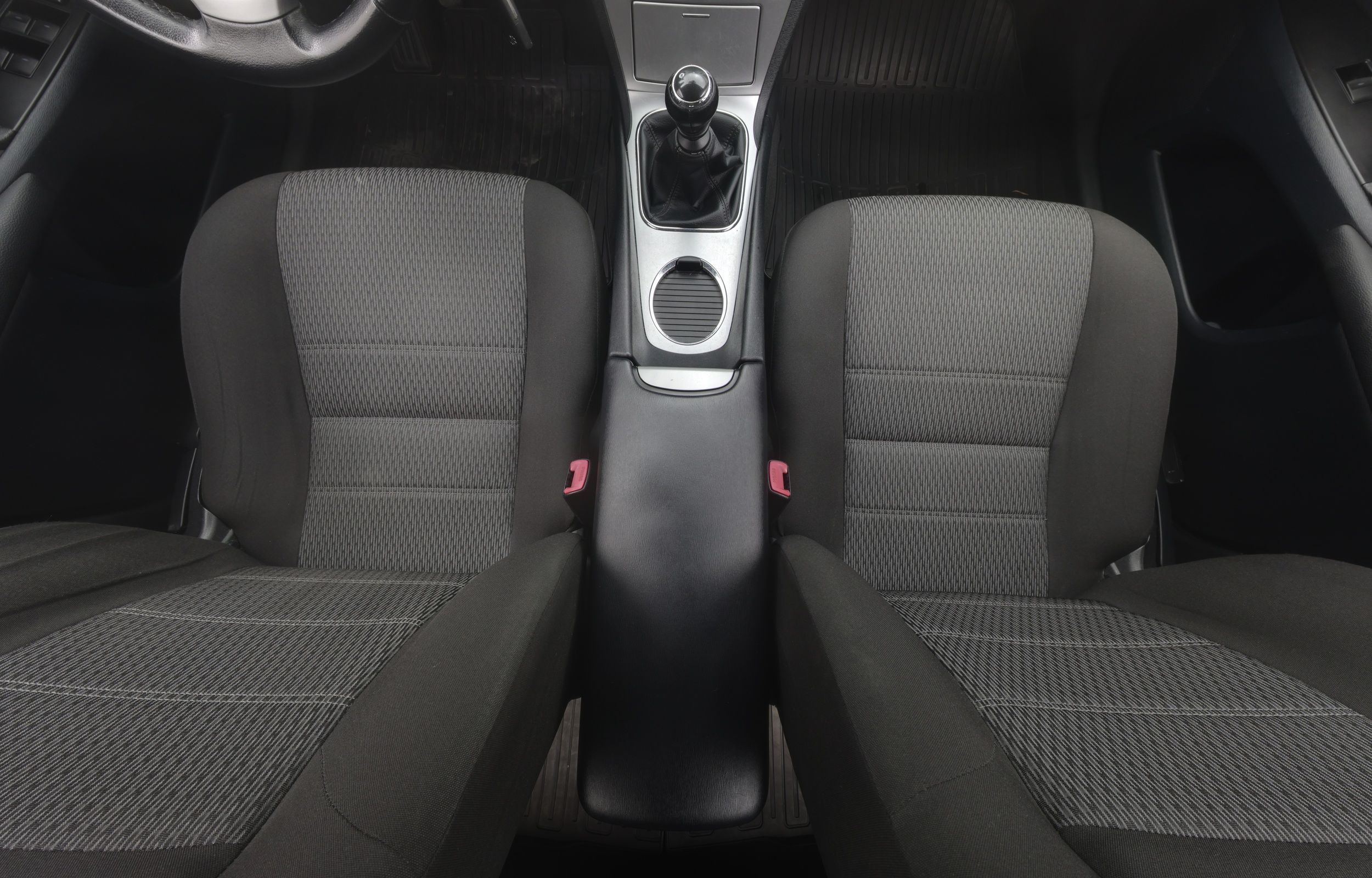 Toyota Avensis 2012