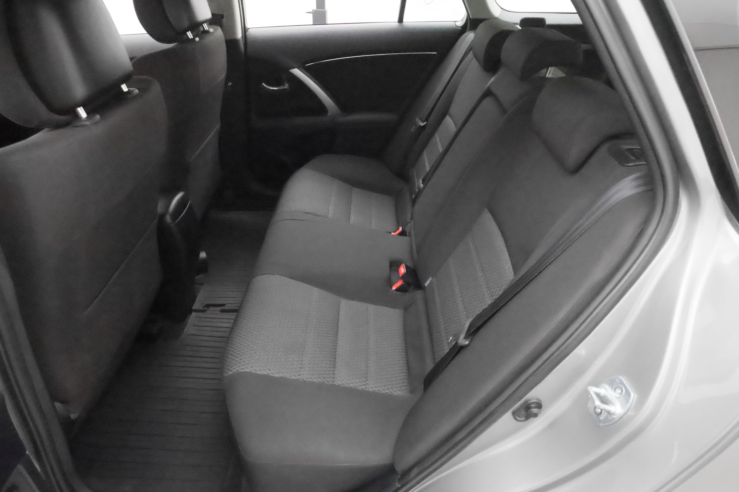 Toyota Avensis 2012