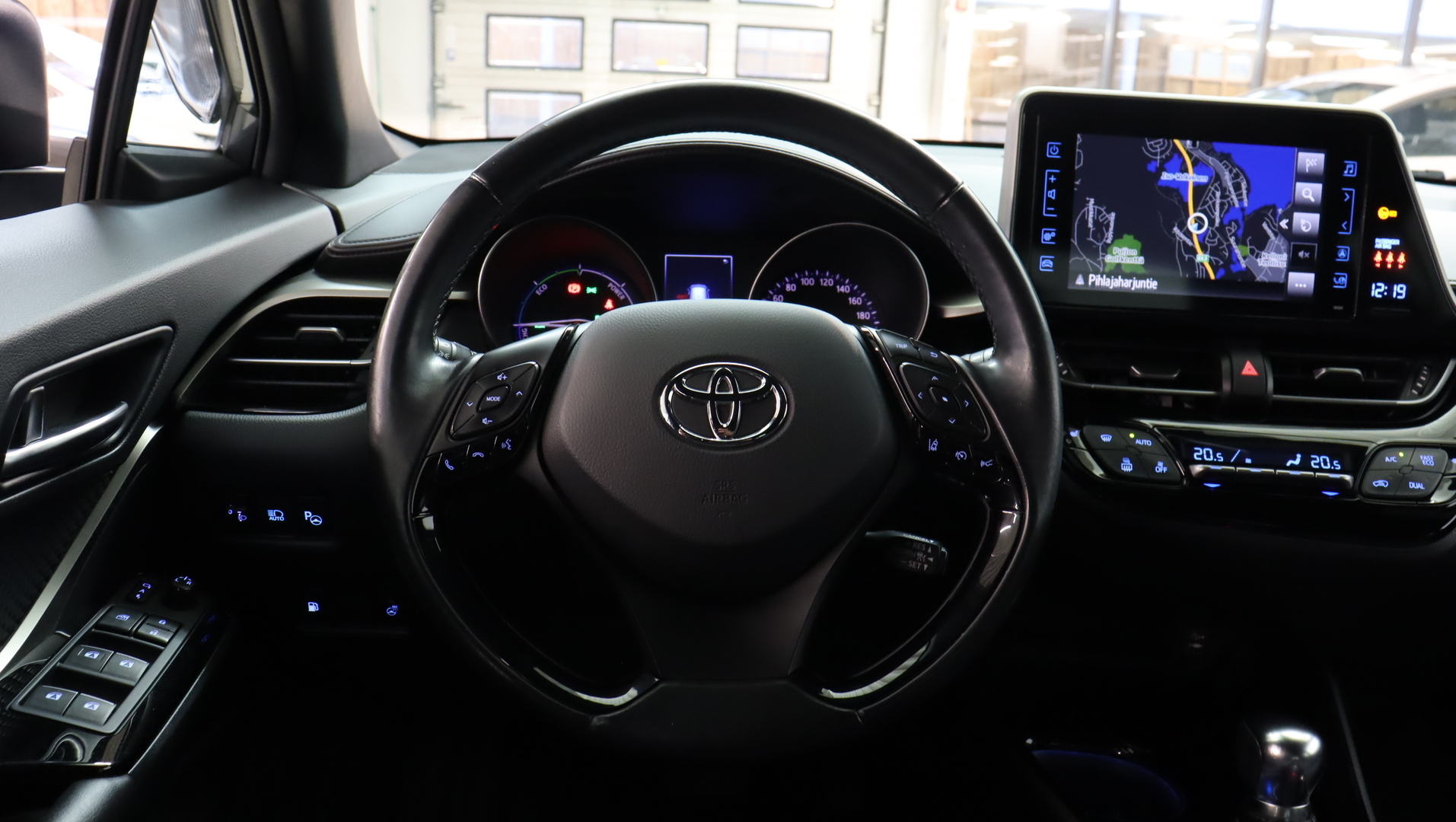 TOYOTA C-HR 2018