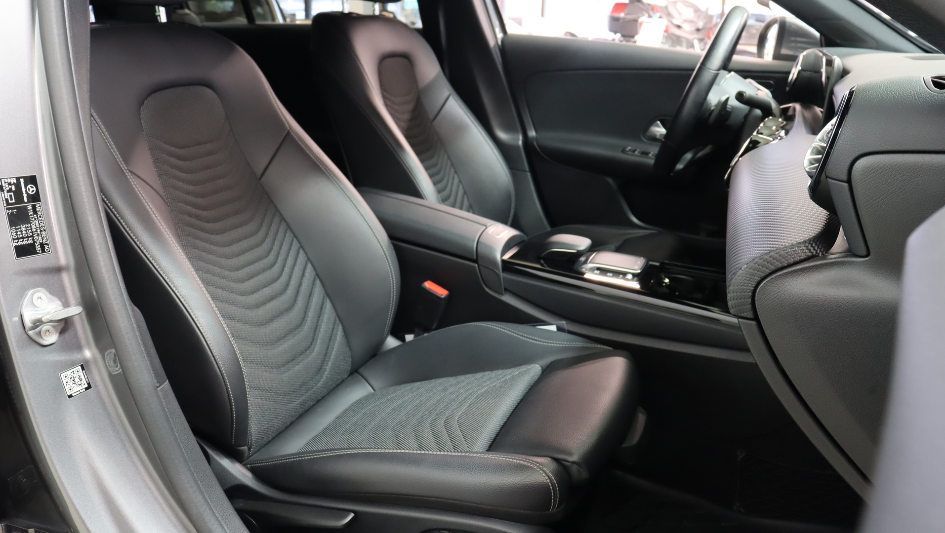 MERCEDES-BENZ A 2020