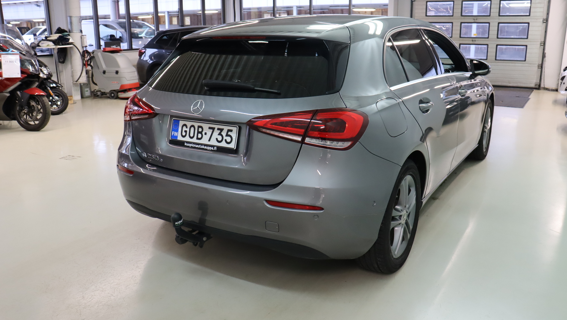 MERCEDES-BENZ A 2020