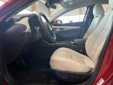 Sedan 2,0 (186hv) M Hybrid Skyactiv-X Elegance AT White leather Huippuvarusteet / Boseaudio
