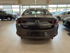 Sedan 2.5 M Hybrid e-Skyactiv G Centre-line AT 140hv Talvirenkaat / Met.väri / Lämpöpaketti