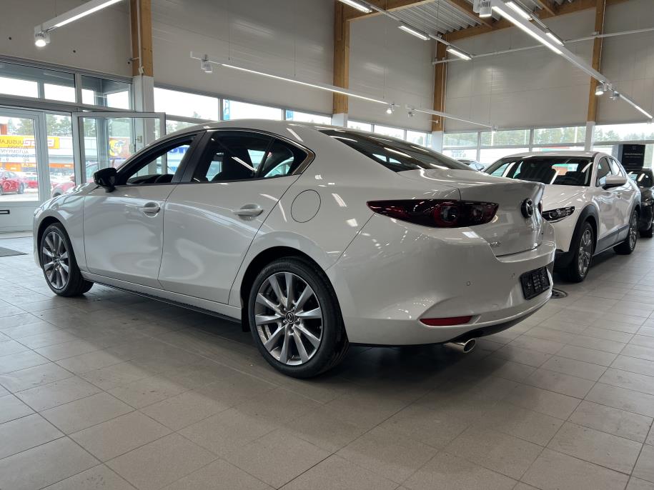 Sedan 2.5 M Hybrid e-Skyactiv G Centre-line AT 140hv Sis. Talvirenkaat, Rahoitus 0% (+kulut)