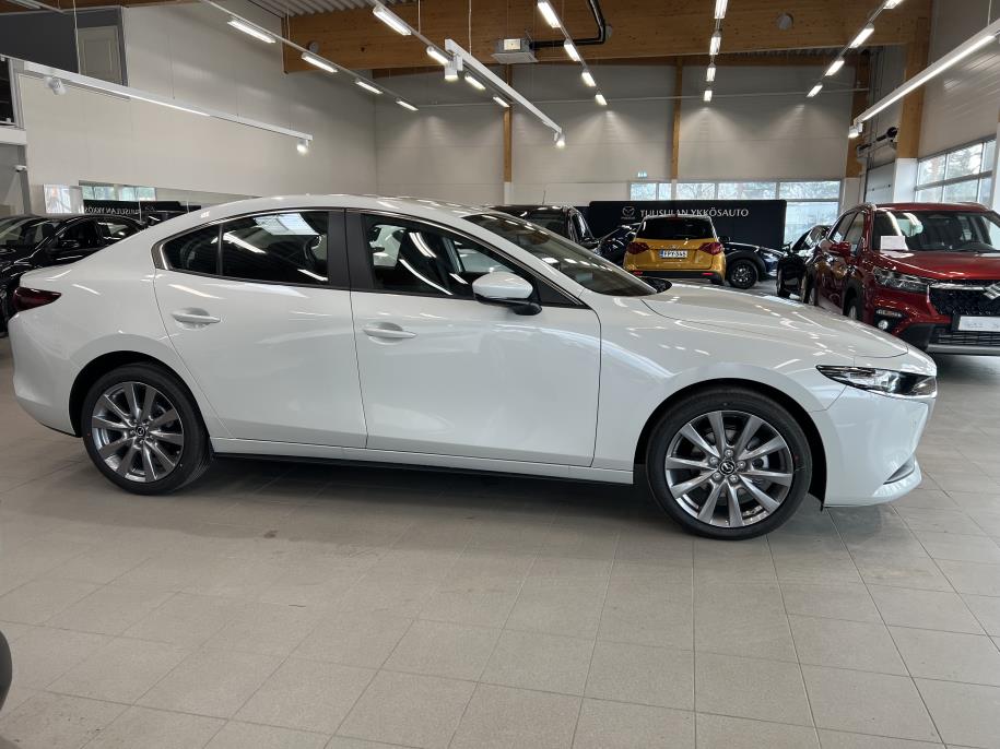 Sedan 2.5 M Hybrid e-Skyactiv G Centre-line AT 140hv Sis. Talvirenkaat, Rahoitus 0% (+kulut)