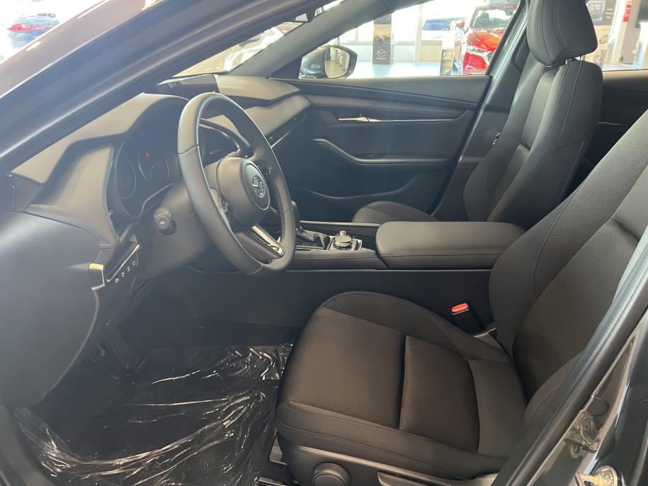 Hatchback 2.5 M Hybrid e-Skyactiv G Centre-line AT 140hv Sis. Talvirenkaat, Met.väri, Lämpöpaketti
