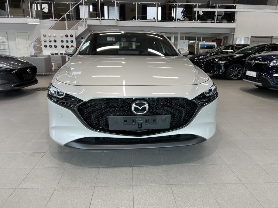 Hatchback 2.5 M Hybrid e-Skyactiv G Centre-line AT 140hv Sis Metväri, Talvirenkaat+Lämpöpaketti,