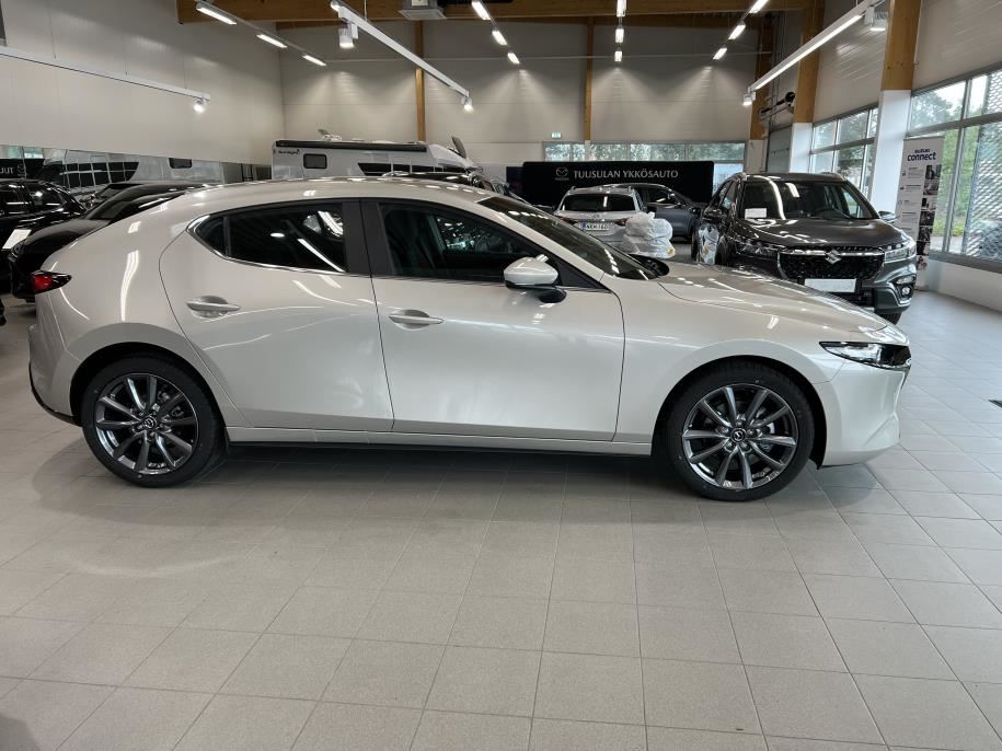 Hatchback 2.5 M Hybrid e-Skyactiv G Centre-line AT 140hv Sis Metväri, Talvirenkaat+Lämpöpaketti,