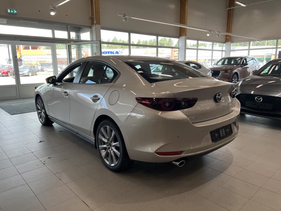 Sedan 2.5 M Hybrid e-Skyactiv G Centre-line AT 140hv Sis. met.väri, Talvirenkaat, Lämpöpaketti