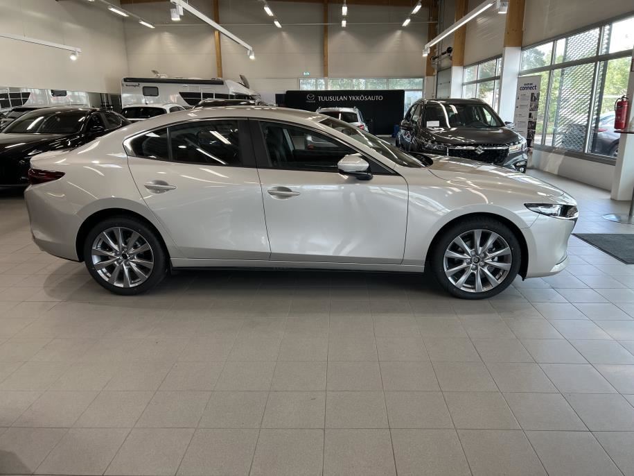 Sedan 2.5 M Hybrid e-Skyactiv G Centre-line AT 140hv Sis. met.väri, Talvirenkaat, Lämpöpaketti