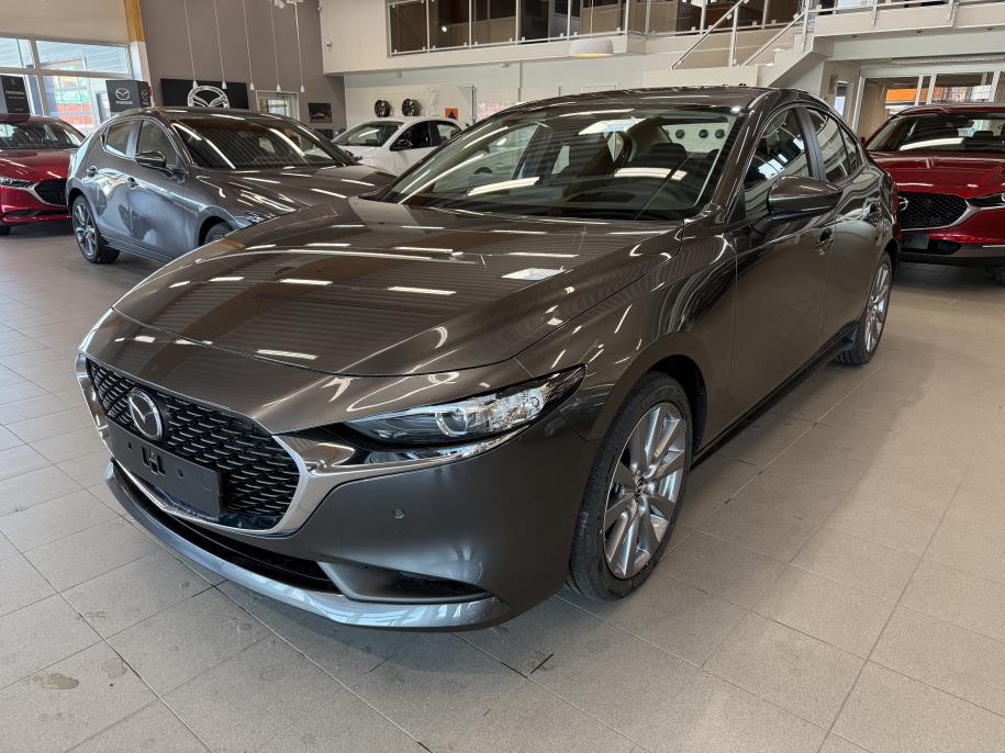 Sedan 2.5 M Hybrid e-Skyactiv G Centre-line AT 140hv Talvirenkaat / Met.väri / Lämpöpaketti