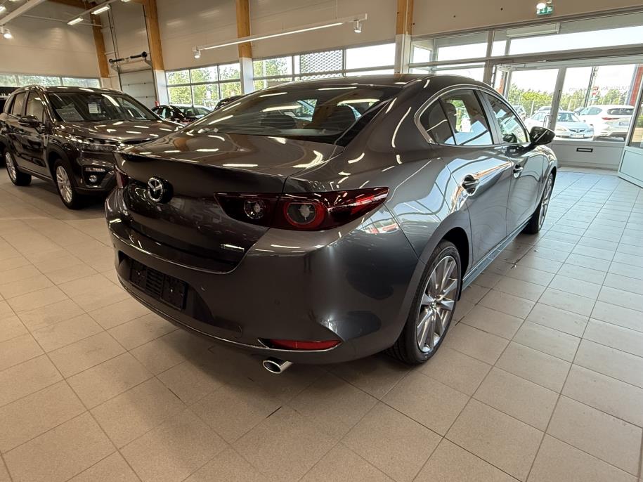 Sedan 2.5 M Hybrid e-Skyactiv G Centre-line AT 140hv Talvirenkaat / Met.väri / Lämpöpaketti