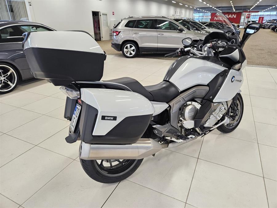 1600 GT/ Suomi-Pyörä/ Uudet renkaat