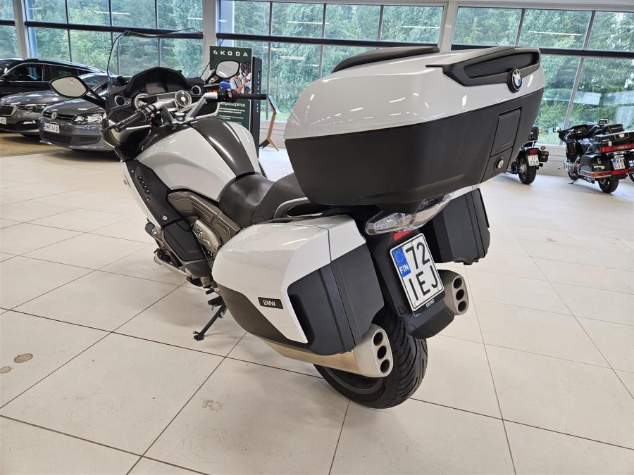 1600 GT/ Suomi-Pyörä/ Uudet renkaat
