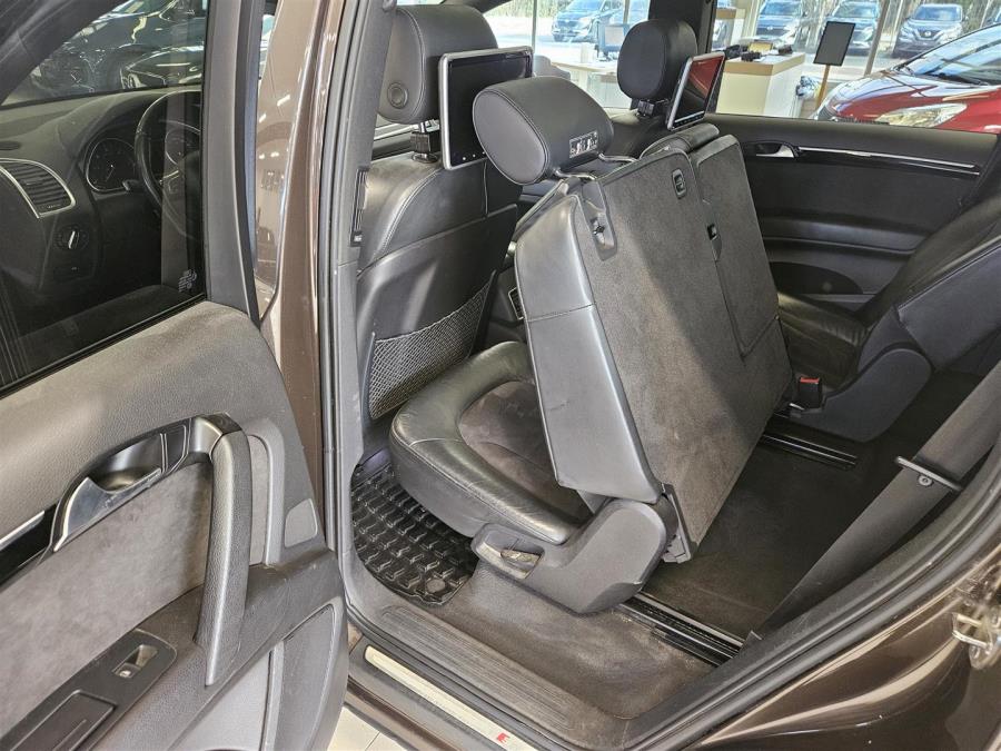 3,0 V6 TDI DPF 176 kW quattro tiptronic-autom. 7-ist. Start-Stop/ Sähkötoimiset istuimet/ Navi