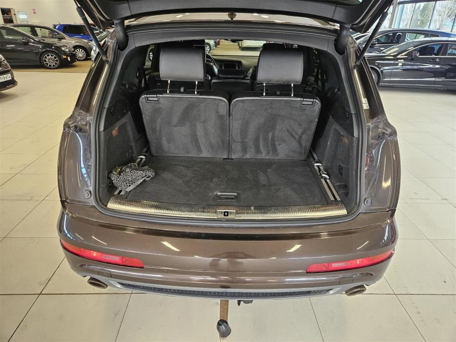 3,0 V6 TDI DPF 176 kW quattro tiptronic-autom. 7-ist. Start-Stop/ Sähkötoimiset istuimet/ Navi