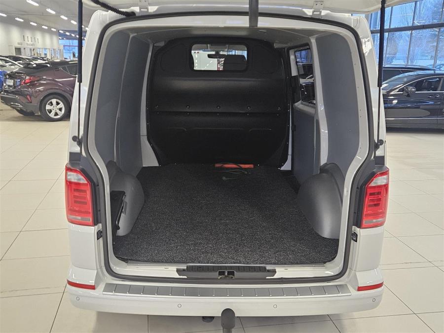 umpipakettiauto 2,0 TDI 110 kW DSG/ Webasto/ Koukku/ Ylläpitolaturi/ Peruutuskamera/ Tutkat