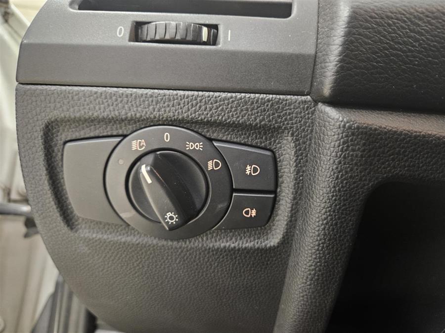 E87 Hatchback 5-ov Business/ Automaatti ilmastointi/ Suomi-auto/ Xenon valot/ Vakkari