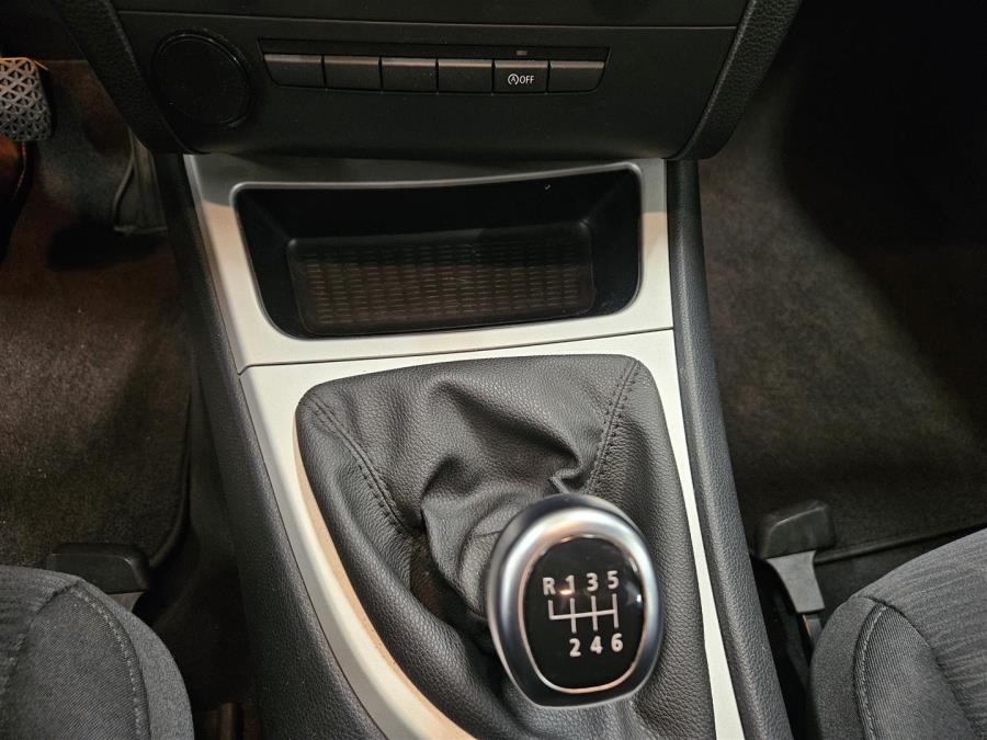 E87 Hatchback 5-ov Business/ Automaatti ilmastointi/ Suomi-auto/ Xenon valot/ Vakkari